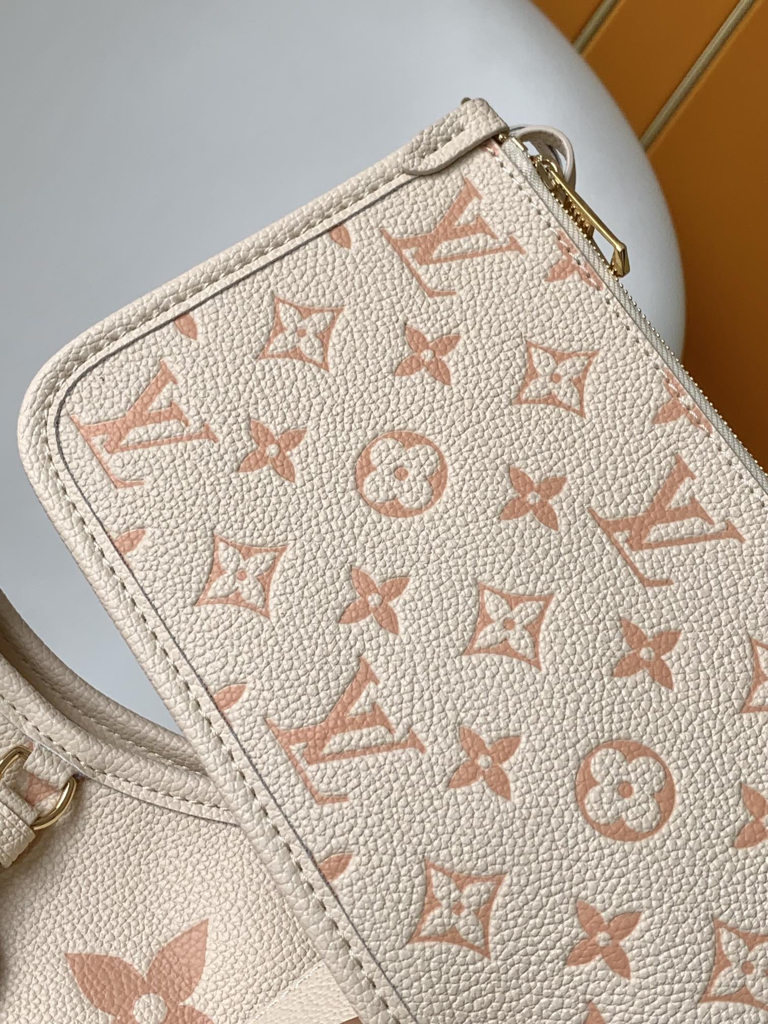 Louis Vuitton Shopping Bags